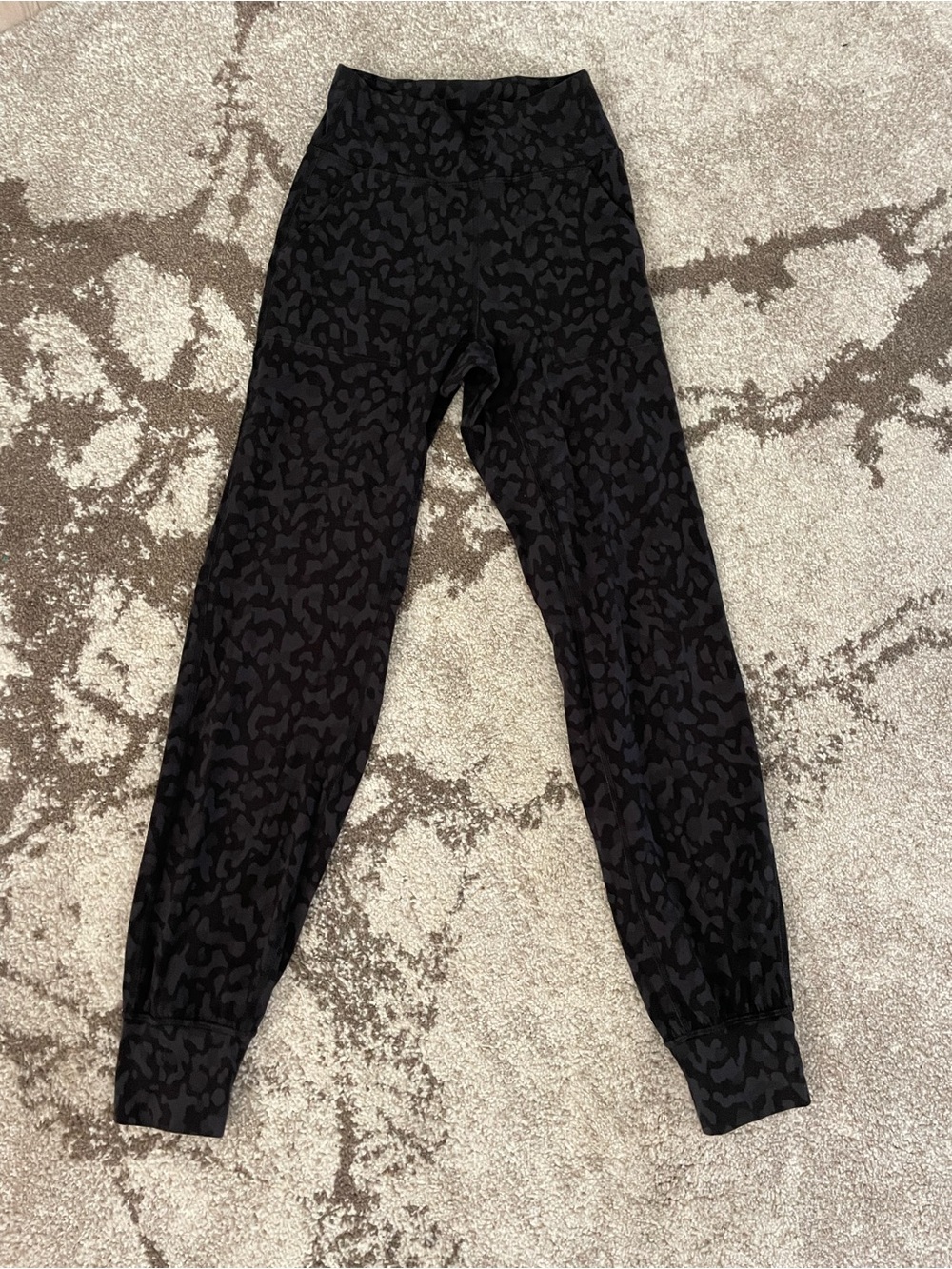 Lululemon size 2 jogger align jogger black leopard print activewear